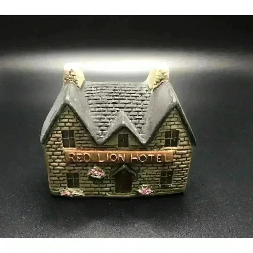 Philip Laureston Red Lion Hotel UK 713 Miniature Pottery Building London 1990